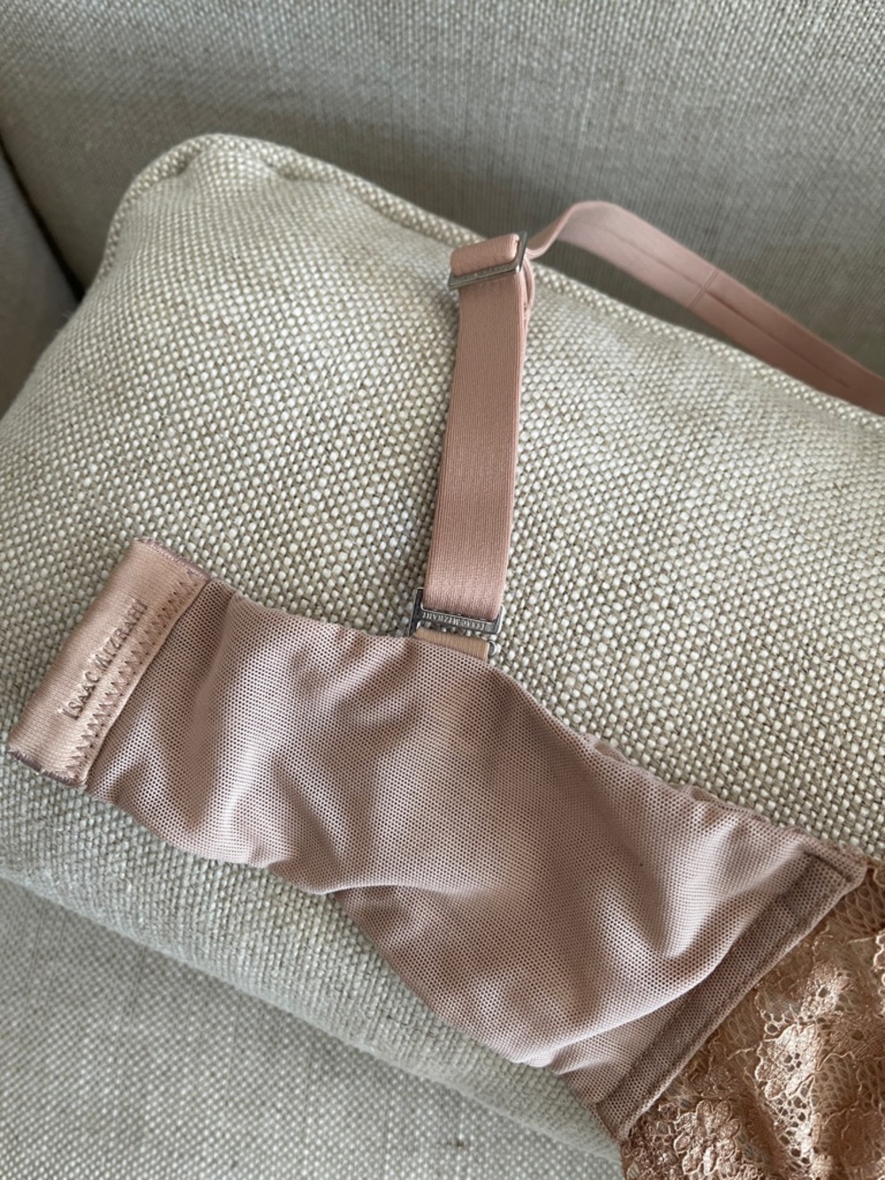 Isaac Mizrahi Lace Nude Fabtech Underwire Bra 36d View 3